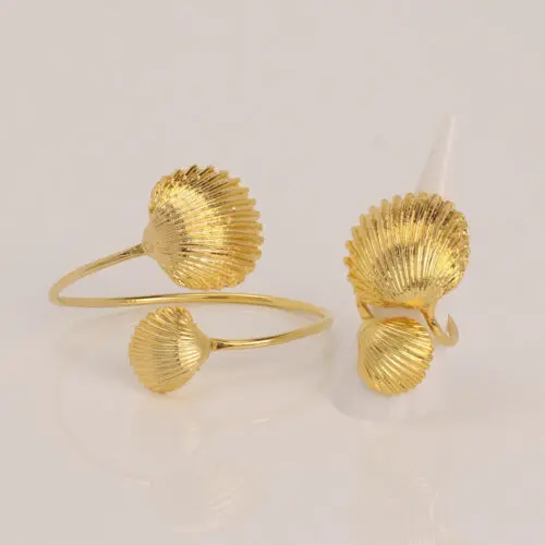 Handmade Jewelry Set Bracelet Ring Clamshell Gold Finish | Venus Jewelry | inspired.jewelry