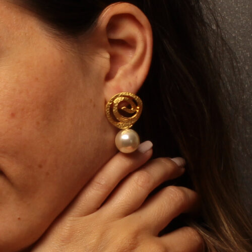 Handmade Forged Earrings with Pearl Gold Plated Matte | Inspiration