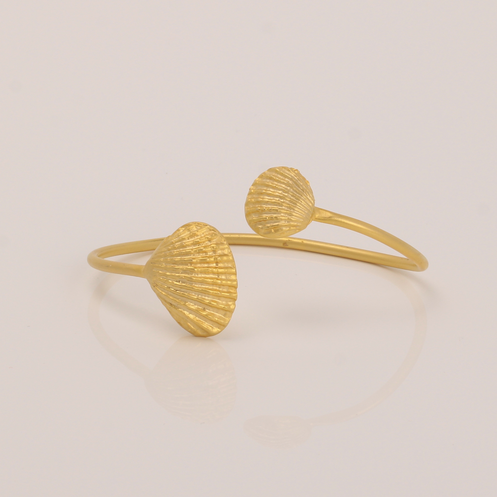 Handmade Jewelry Set Bracelet Ring Clamshell Gold Finish | Venus | inspired.jewelry