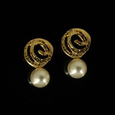 Handmade Forged Earrings with Pearl Gold Plated Glossy | Inspiration